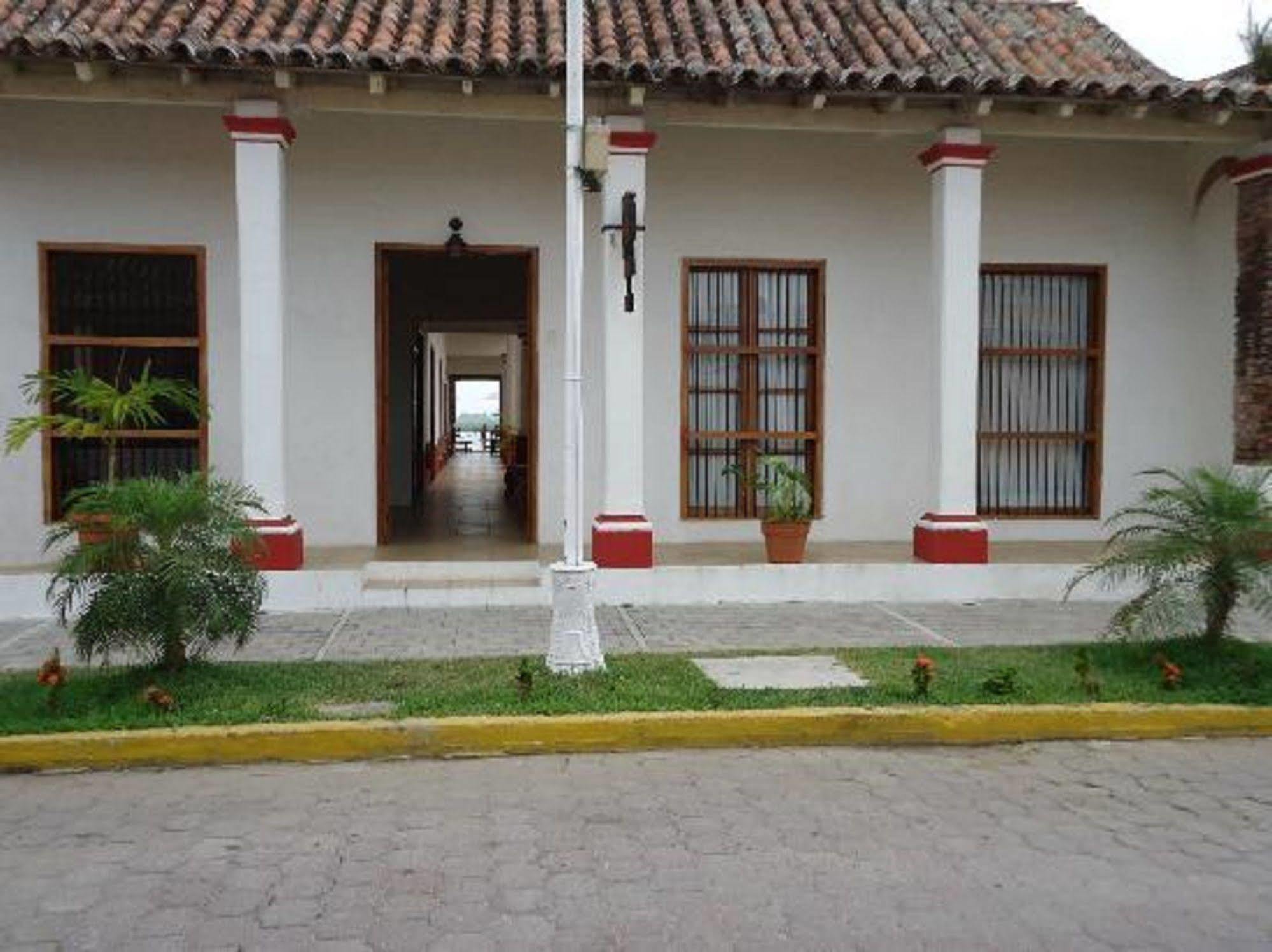 Hotel Casa Del Rio Tlacotalpan Exterior foto